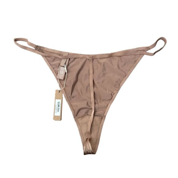 NWT SKIMS Stretch Satin Dipped Front Sexy Lingerie Thong In Clay Nude Nude - Picture 4 of 7